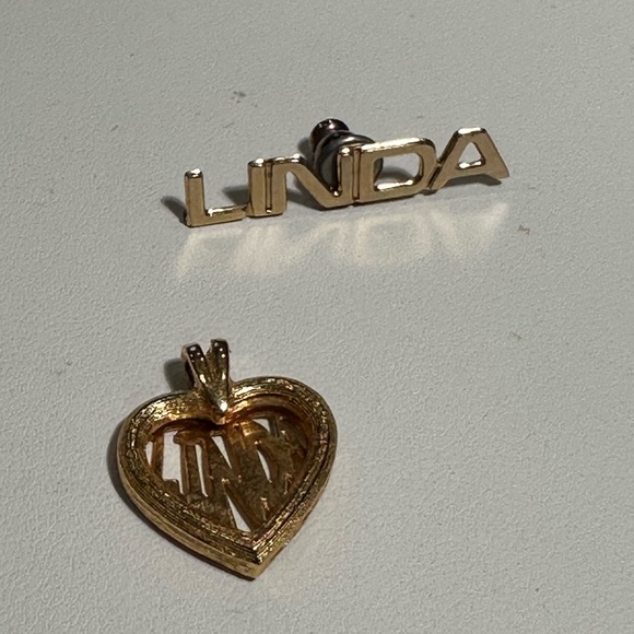 Linda Pin & Pendant Gold-tone - Picture 3 of 12